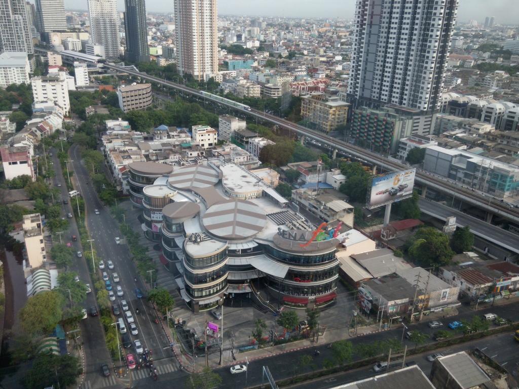 Baan Sathorn Riverfront Bangkok Luaran gambar