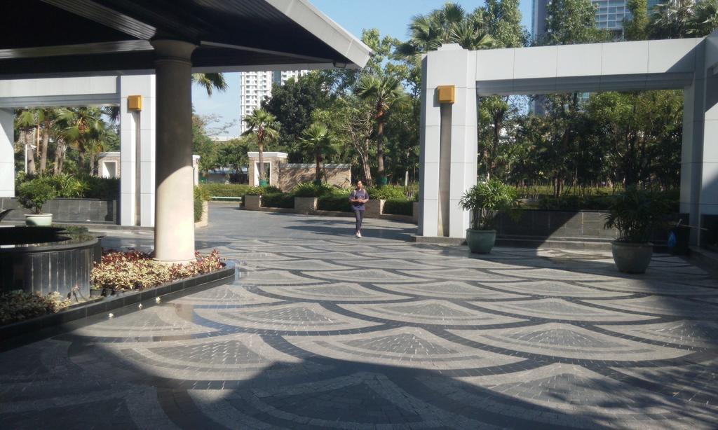 Baan Sathorn Riverfront Bangkok Luaran gambar