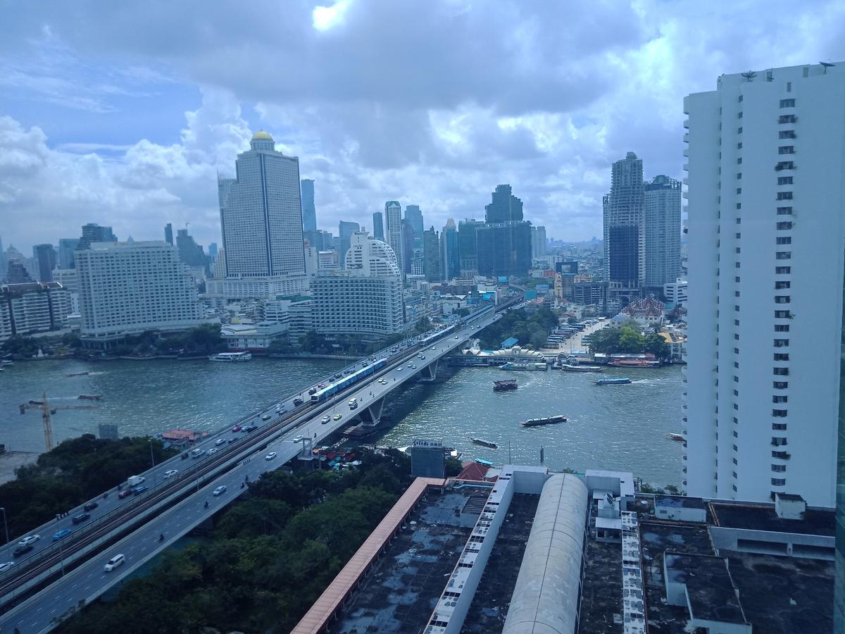 Baan Sathorn Riverfront Bangkok Luaran gambar