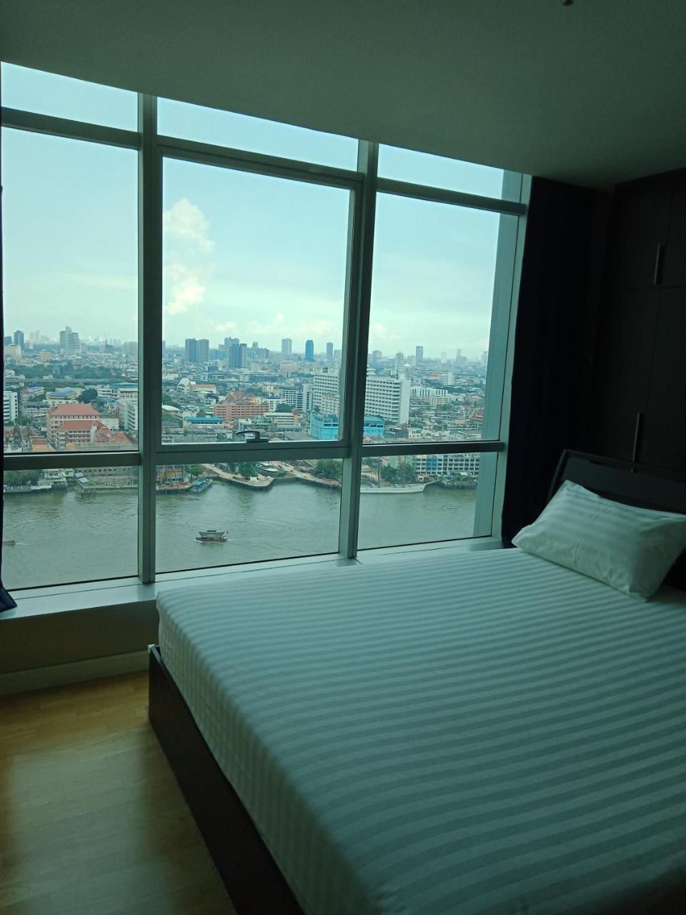 Baan Sathorn Riverfront Bangkok Luaran gambar